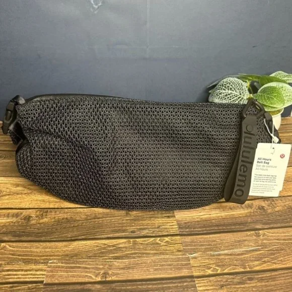 Lululemon All Hours Belt Bag NWT ONE SIZE (Black)